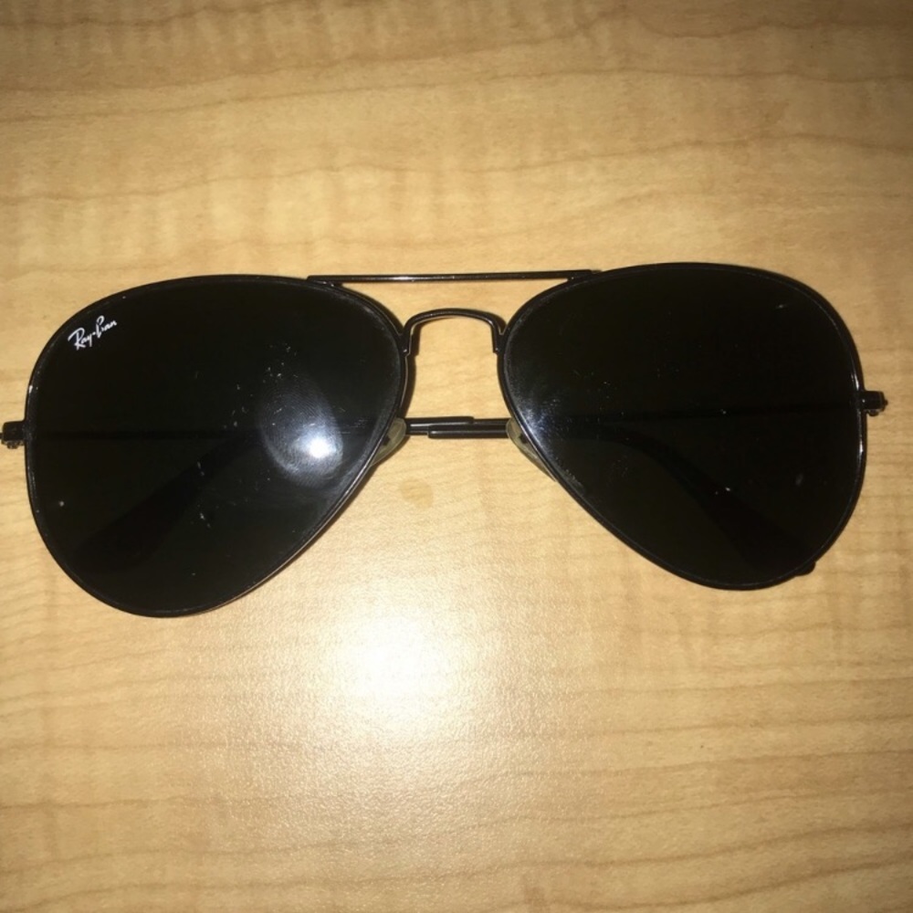 Black Ray Ban Aviators